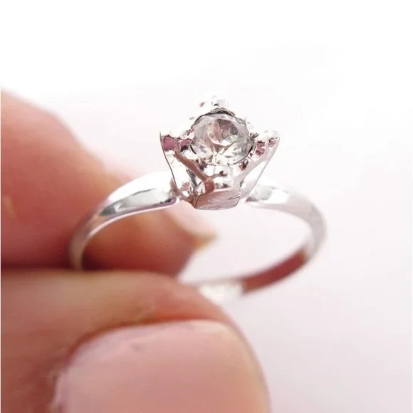 Vintage signed 18K HGE ESPO White Gold plated Solitary Ring - Picture 5 of 7